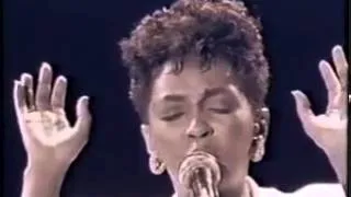 Anita Baker No One In The World Live11)