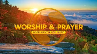 God Is Here • Instrumental Worship • Soaking Worship