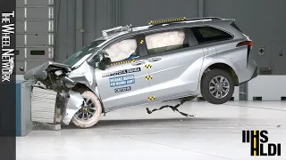 IIHS Moderate Overlap Front Crash Test: Honda Odyssey/Chrysler Pacifica/Kia Carnival/Toyota Sienna