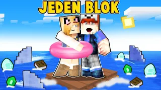 JEDEN BLOK NA TRATWIE Z MOJĄ DZIEWCZYNĄ w Minecraft! | Vito i Bella