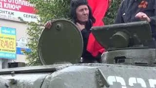 Шок! ! ! Танк едет по Луганску!