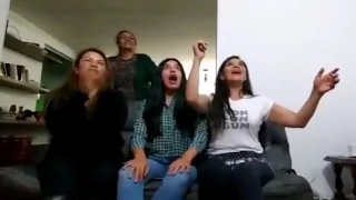 Colombianas Reaccionan al Súper Bowl 2020 (reacting)