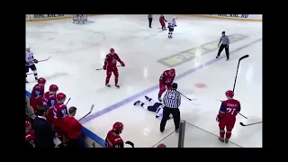 В Ярославле умер хоккеист, получивший травму в матче МХЛ