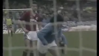 Maradona (Napoli) - 10/02/1985 - Napoli 2x1 Torino - 1 gol