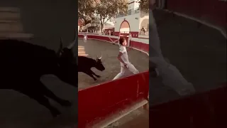 Running away from the cow🐃🤣🤣