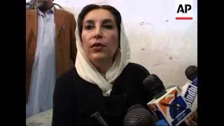 Benazir Bhutto addresses supporters before news that state of emergency lifted