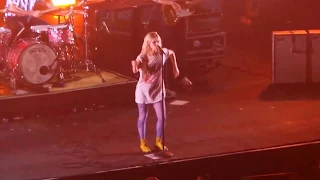 CRUSHCRUSHCRUSH (Paramore | 2018 Momentum Live MNL)