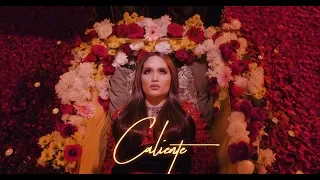 Cinta Laura Kiehl - Caliente (Official Music Video)