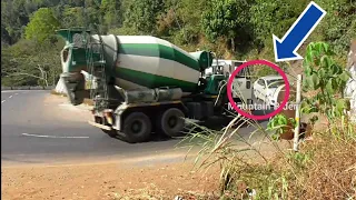 Concrete Mixer Lorry and Two Cars Meeting  Risky Hairpin Bend in Kolli Hills | Hills Rider