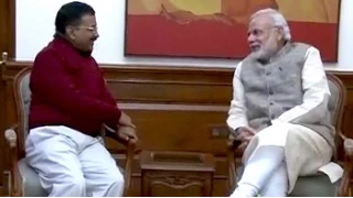 Arvind Kejriwal meets PM Modi, has a 15-minute chai pe charcha