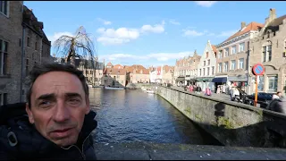 De Brujas a Bruselas: Canales, Arte y ¡La Mejor Compra!