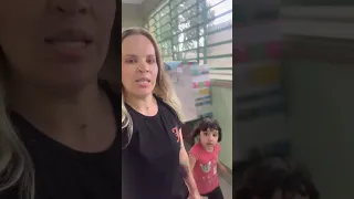 Primeiro professor da minha filha fui buscar ela no primeiro dia de aula