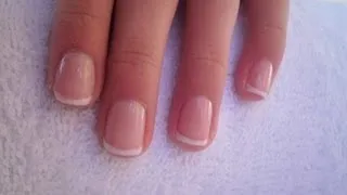 easy way to make French manicure for short nails/ Einfache French Maniküre für kurze Nägel