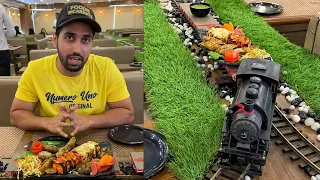 Train Serving Food in Restaurant😱😱 यहाँ रेलगाड़ी में खाना परोसा जाता है😳😳 Indian Street Food | Surat