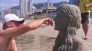 Escultura em areia