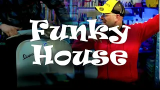 🎵 Funky House in a Vespa Garage | DJ liveset 🛵