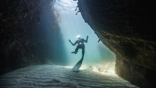 Freediving the gullies of Kynance, Cornwall