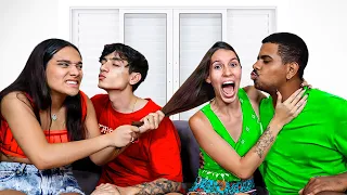 ADOLESCENTE VS ADULTO - QUEM É O MELHOR CASAL? - JULIANA BALTAR