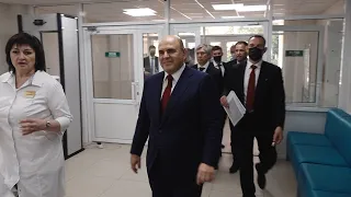 Две больницы, два завода. Председатель правительства России Михаил Мишустин посетил Ульяновск