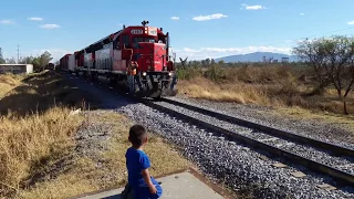 Railfaning Funny moments with my son! SD45 3199 3197