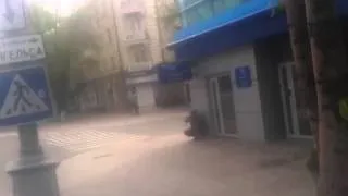 Мариуполь. 09.05.2014. Стреляют и ранят местного жителя.