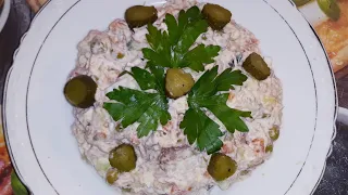 Я НАУЧУ ВАС ГОТОВИТЬ ВКУСНЫЙ САЛАТ " ОЛИВЬЕ" 😋