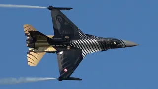 4Kᵁᴴᴰ CRAZY DISPLAY F-16 SOLOTÜRK / SOLO TURK !! @ LOTOS GDYNIA AEROBALTIC AIRSHOW 2021