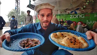 Eating Literally on the Street in Pakistan