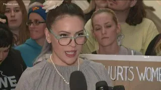 Social media reacts to Alyssa Milano speaking out against the 'heartbeat' abortion bill at State Cap