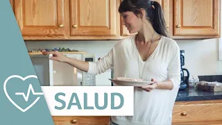 ¡Cuidado! Alimentos que no debes meter al microondas | Salud | Telemundo Lifestyle