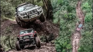 The cross-country "road" only four kilometers across the road has destroyed countless cars?