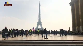 "Желтые жилеты" вновь на улицах Парижа