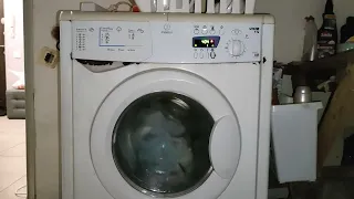Indesit WIDE 146 - Cotton 60°С + max. drying (part 1)