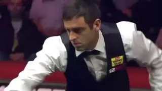 Ronnie Clearing the table with  left handed