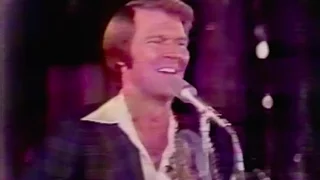 Glen Campbell Sings "Southern Nights" & "Highwayman"