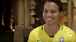 Papo Olímpico: Raquel, atacante da Seleção Feminina na Rio 2016