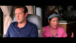 We're the Millers featurette - awkward road trip moments - Roman Candle