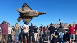 F22 RAPTOR CROWD PLEASING DEMO AT AVIATION NATION 2022 - 4K