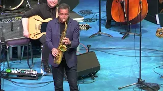 "Blue Bossa" - Eric Marienthal & PLU Jazz Ensemble