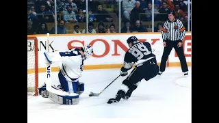 Wayne Gretzky vs Peter Ing Penalty Shot (1991.01.05)