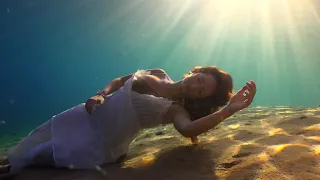 Falling - Underwater dance