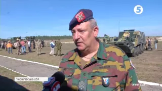Представники ОБСЄ оглянули військову техніку, яку надіслали Україні