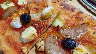 📌ПІЦА З КАРАМЕЛІЗОВАНОЮ   ГРУШОЮ🍐🍕 ТА СИРОМ "БРІ"