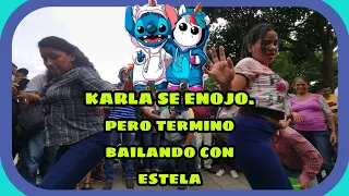 Mira a #karla se molesta pero al final baila con #estela