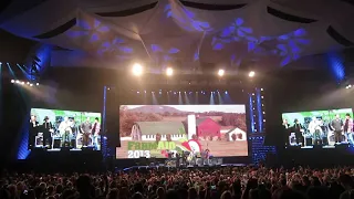 Pete Seeger's new verse to "This Land is Your Land," FarmAid 2013