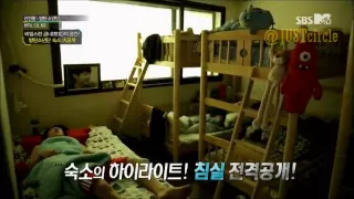 방탄소년단 BANGTAN Boys Waking up (Their Dorm reveal!!)