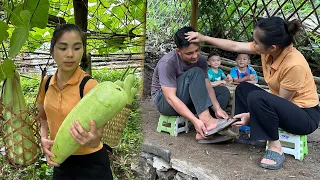 Thom bought slippers for her ex-husband, a small action but filled with a happy smile | Vàng Thơm