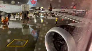 Air Canada Boeing 737 MAX 8 Rainy Winter Night Departure from Toronto Pearson | YYZ-YUL