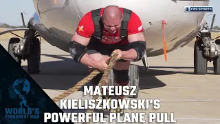 2017 World's Strongest Man | Mateusz Kieliszkowski's Powerful Plane Pull