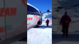 Трюк с лыжами